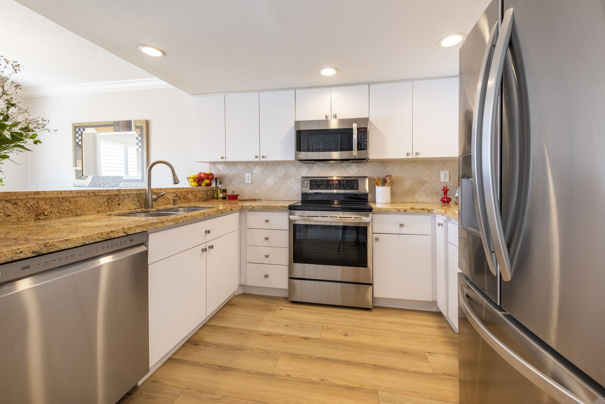 Kitchen updated with granite counters and NEW SS appliances