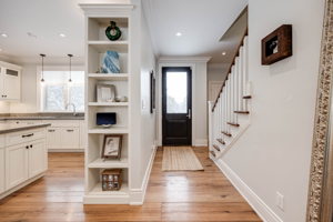 5556 Vivian Rd, Whitchurch-Stouffville, ON L4A 7X4, Canada Photo 4