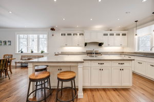 5556 Vivian Rd, Whitchurch-Stouffville, ON L4A 7X4, Canada Photo 6