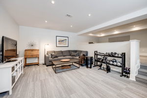 5556 Vivian Rd, Whitchurch-Stouffville, ON L4A 7X4, Canada Photo 60