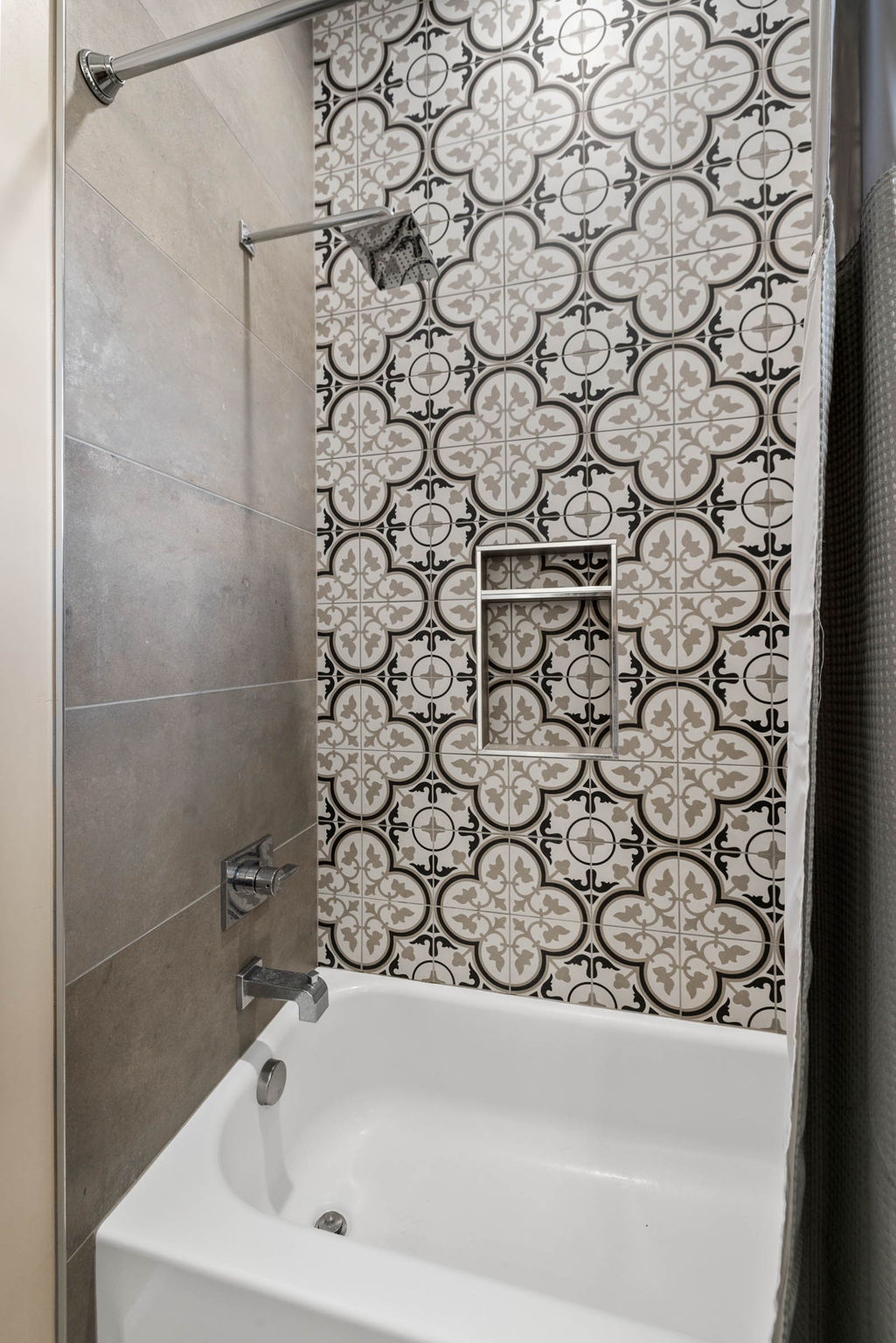 Bathroom 2 (1)