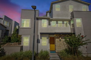 Photo 0