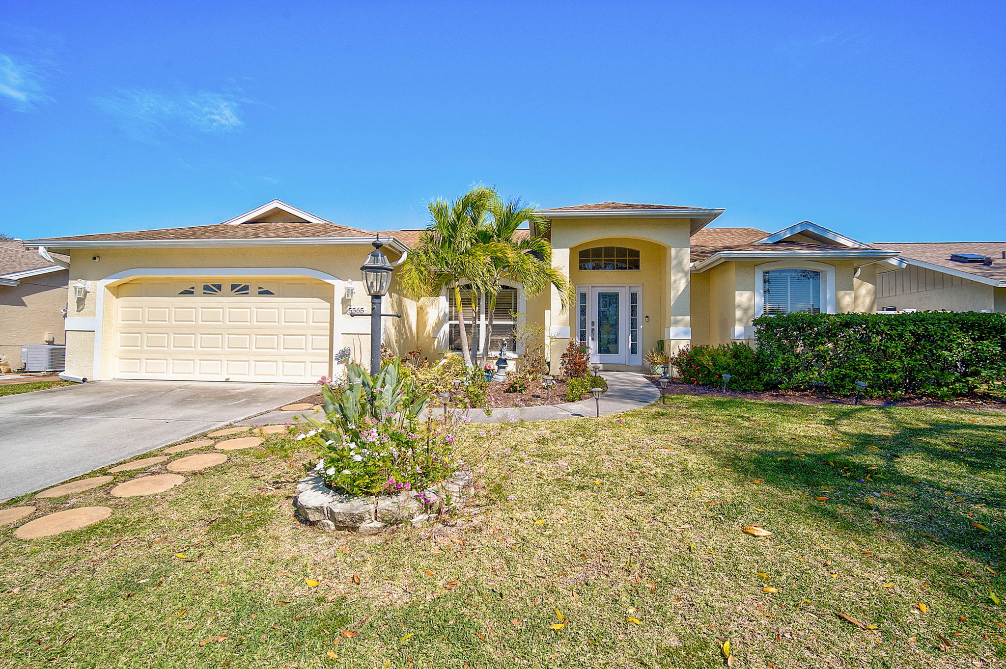 5565 Sweetwater Oak Dr-1