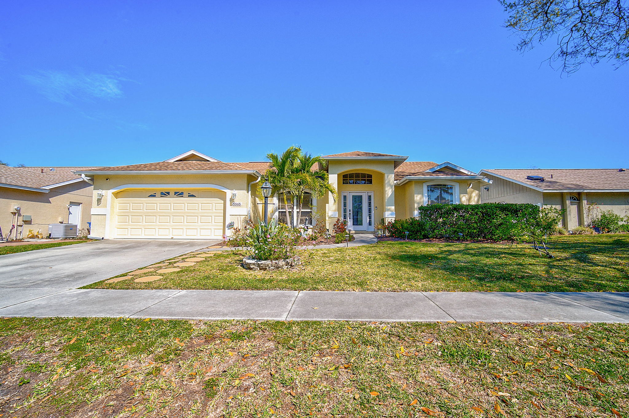5565 Sweetwater Oak Dr-5