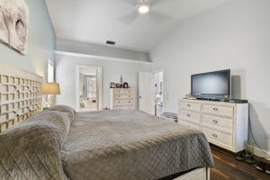 5565 Sweetwater Oak Dr-25
