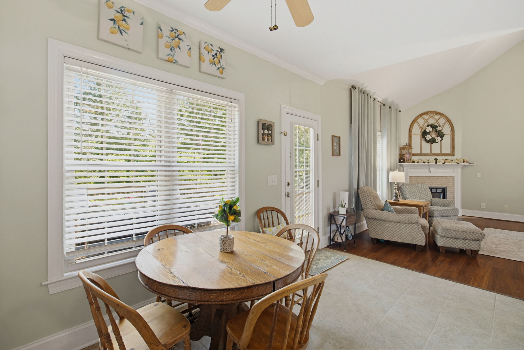 5567 Friendship Glen Dr-19