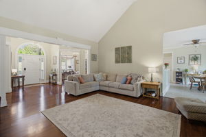 5567 Friendship Glen Dr-11
