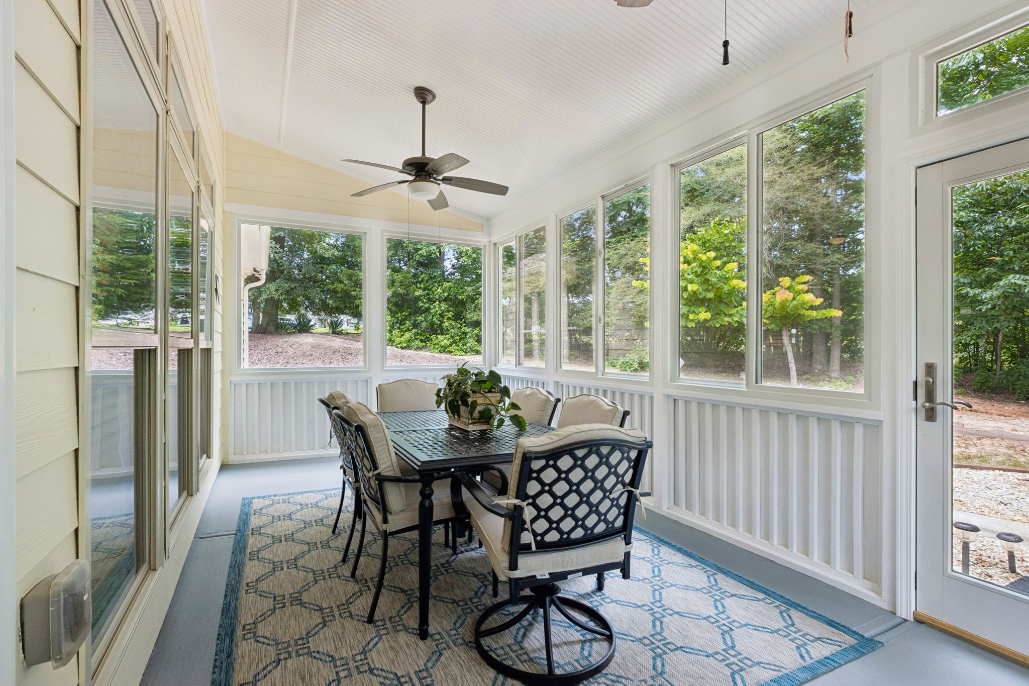 Screened-in Porch