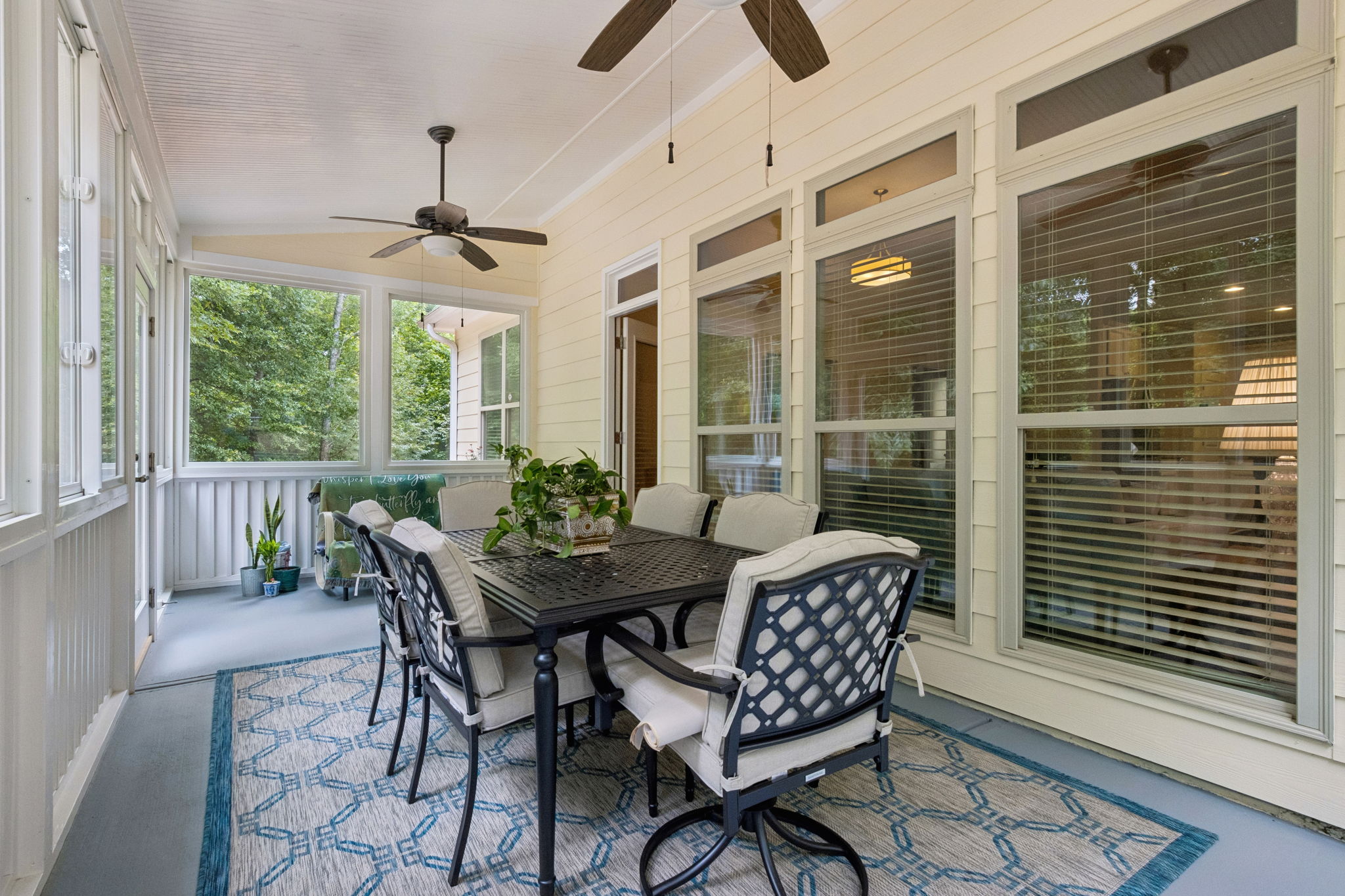 Screened-in Porch