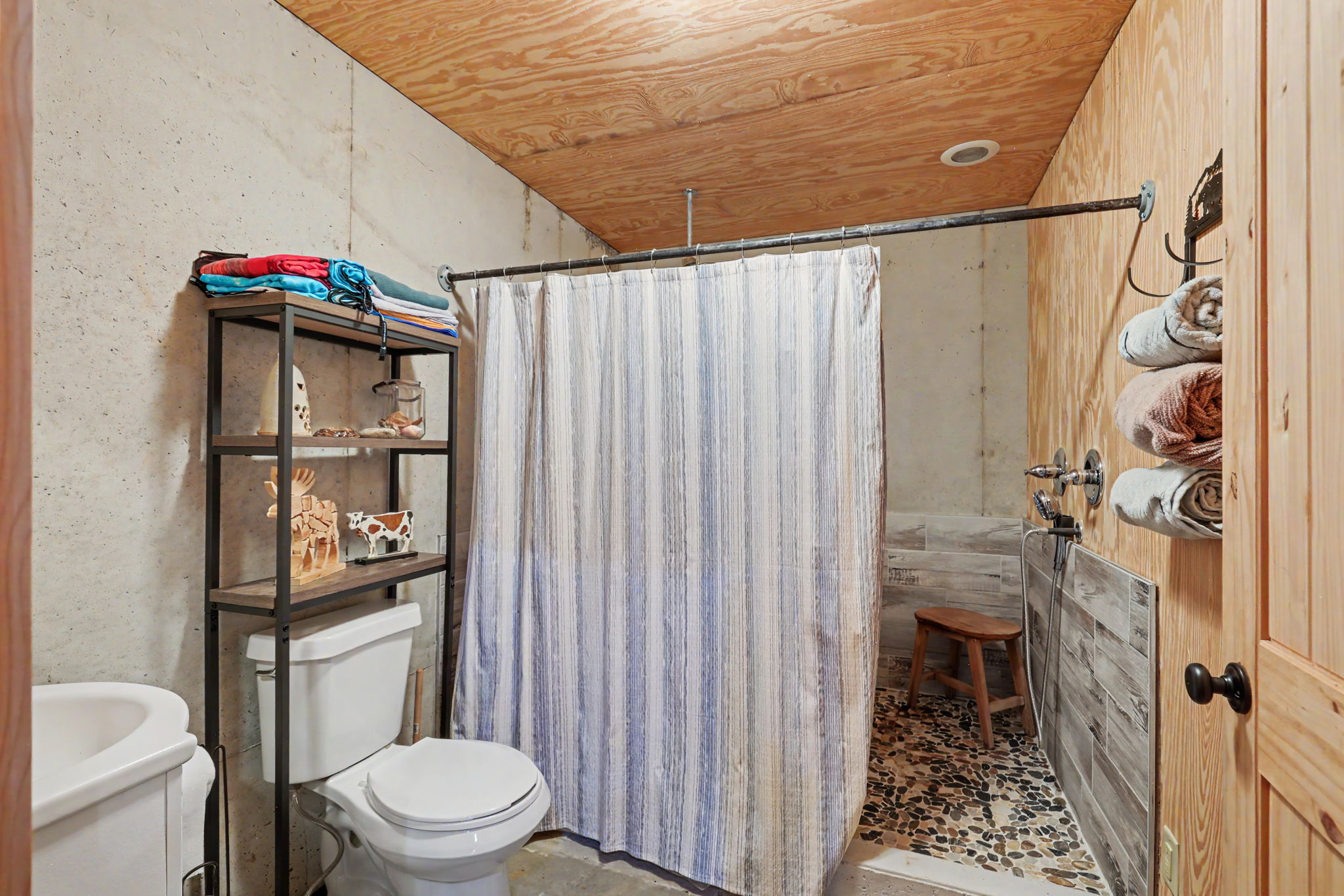  Photo 95