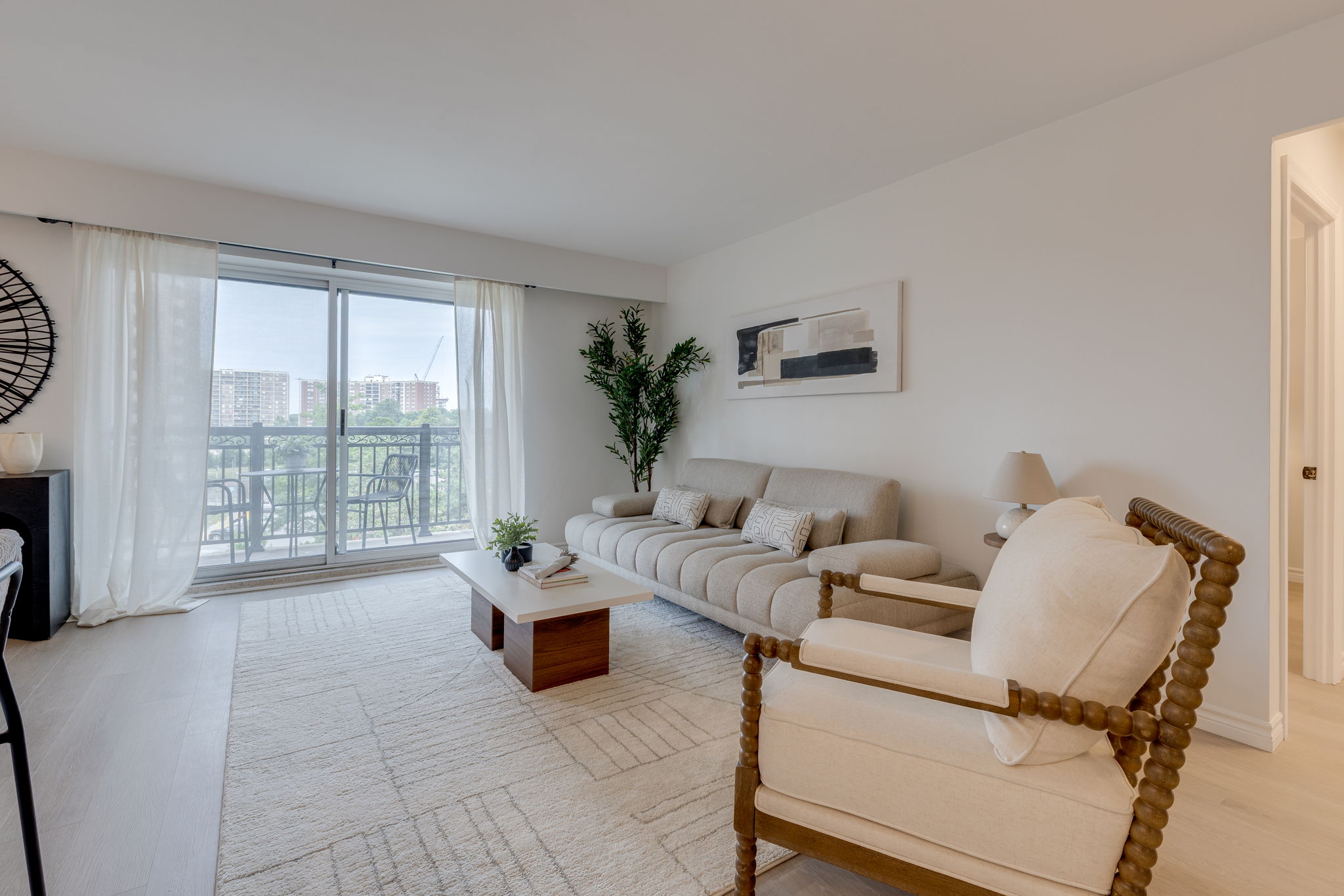 Toronto property showcase — delivered property photograph 8