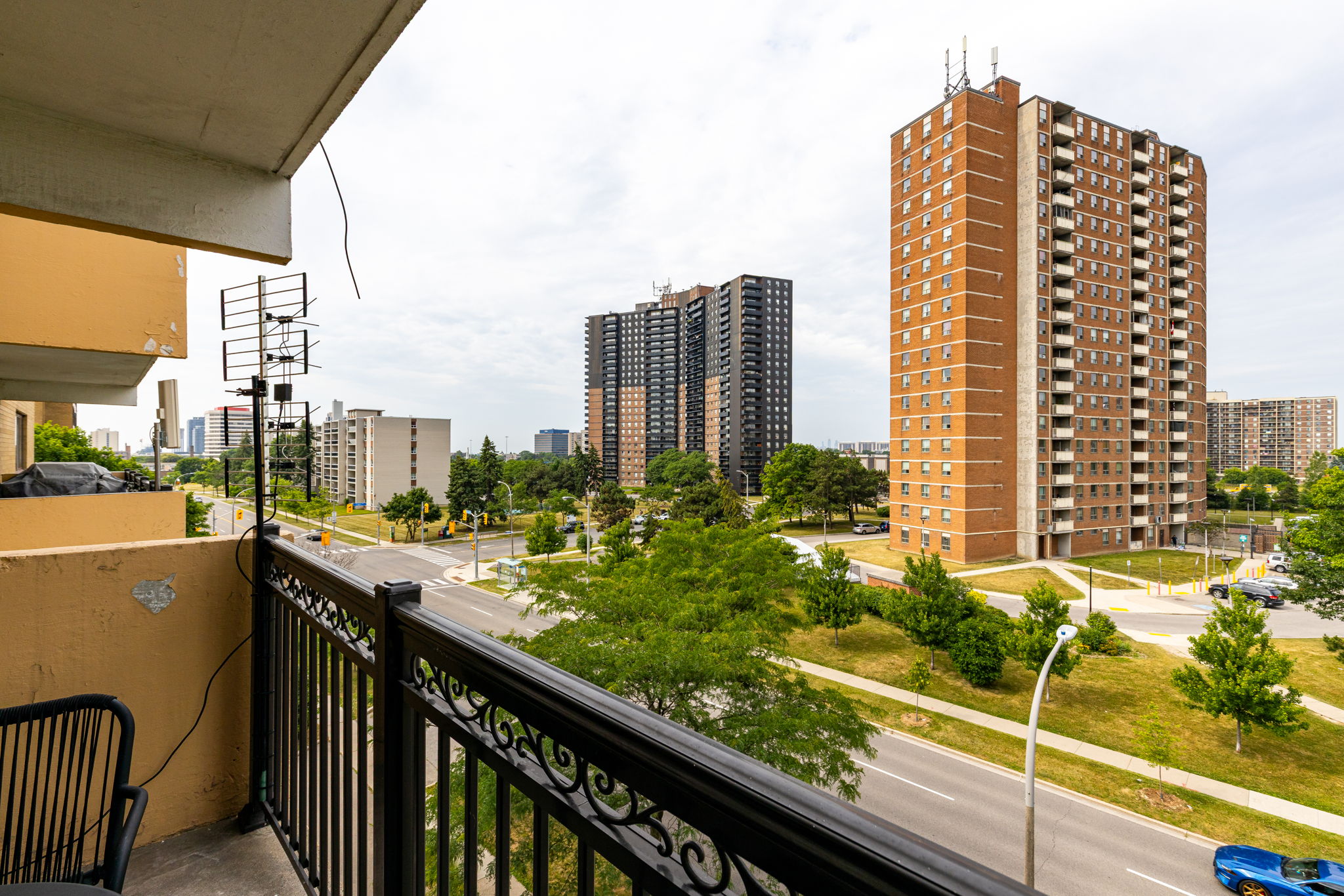 Toronto property showcase — delivered property photograph 25