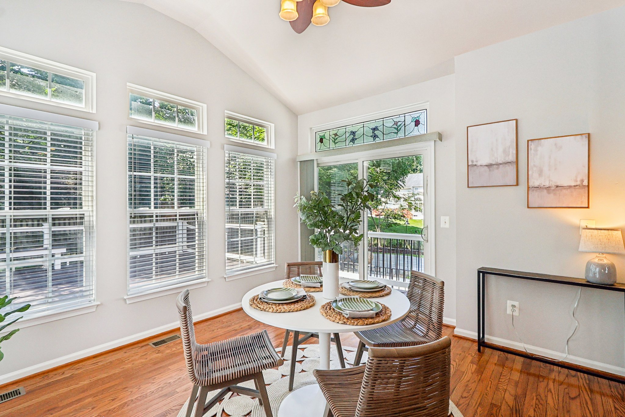 La Vista Dr-S2706-018.jpg