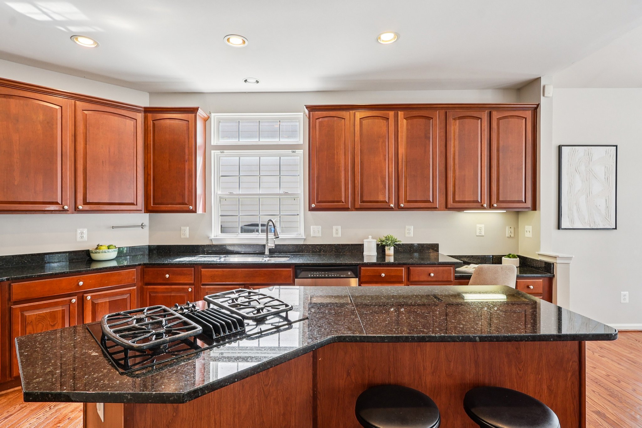 La Vista Dr-S2706-024.jpg