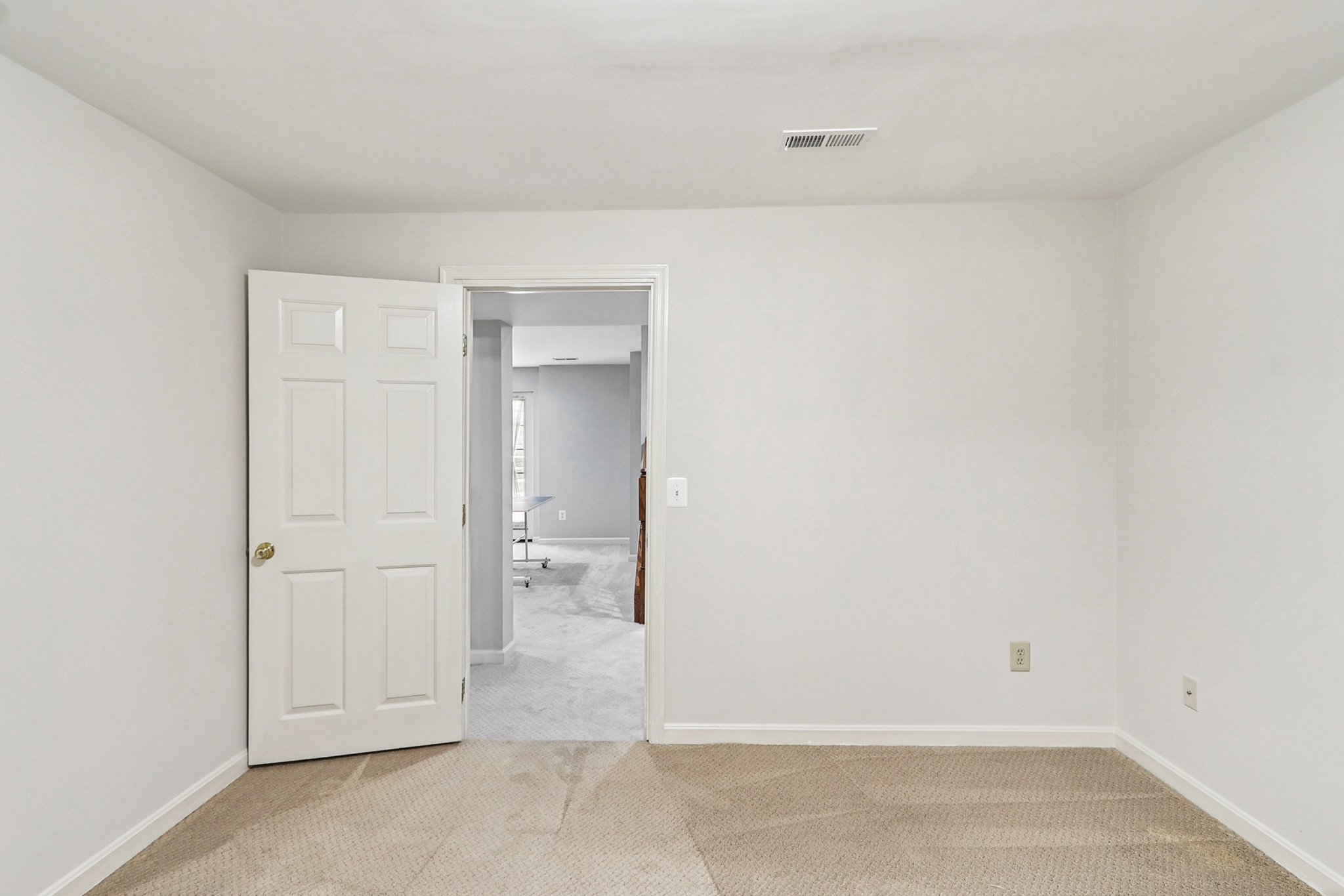 La Vista Dr-S2706-071.jpg