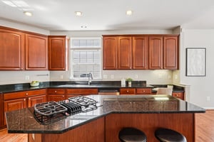 La Vista Dr-S2706-024.jpg