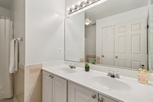 La Vista Dr-S2706-048.jpg