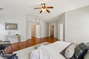 La Vista Dr-S2706-054.jpg