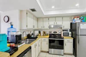 NW 44th St 510A-009.jpg