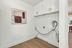 031_F8_5571 Cornell Dr