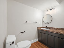  Photo 40