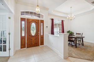 Foyer/Dining Room