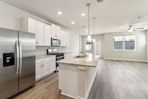 Houston - Kemah Crossing - 558 Avisa Drive, Kemah Texas 77565 - 005