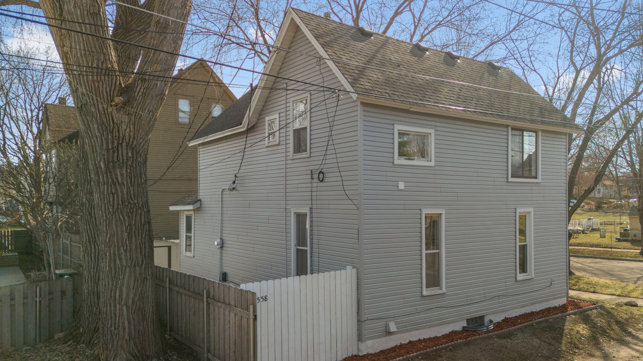  Photo 29