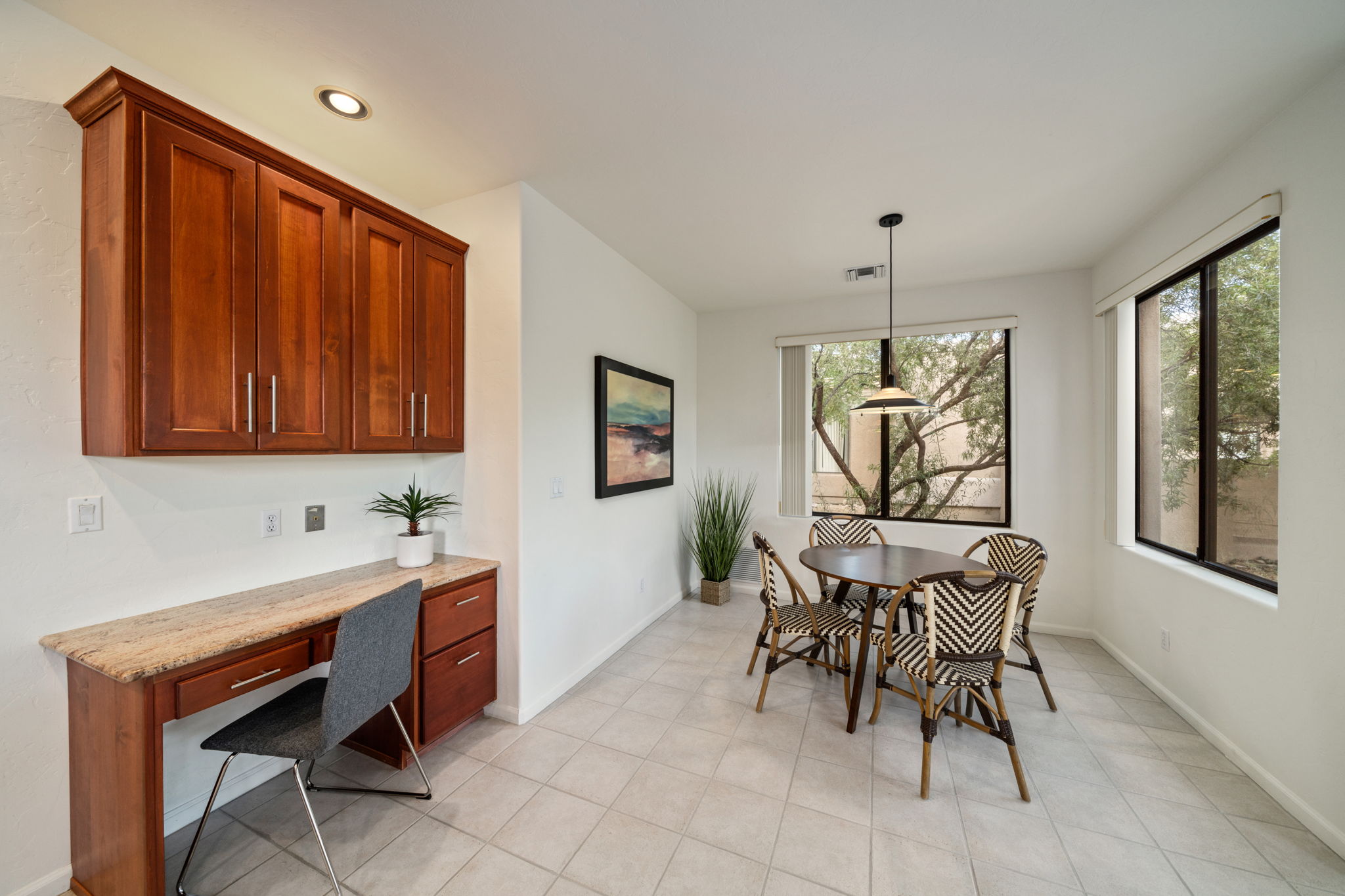 Desk Area adjacent to the kitchen and breakfast area