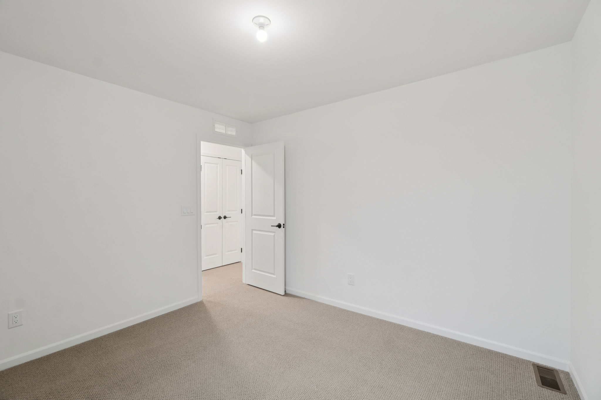 5580 EAST SPANIEL DRIVE-S0603-023