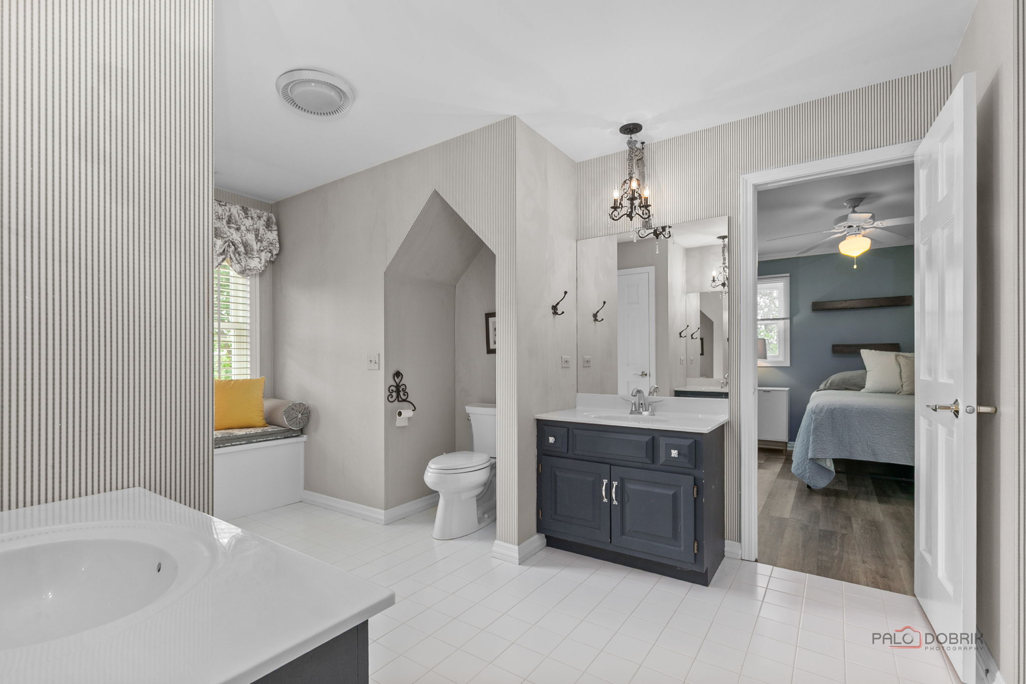 Jack & Jill Bath