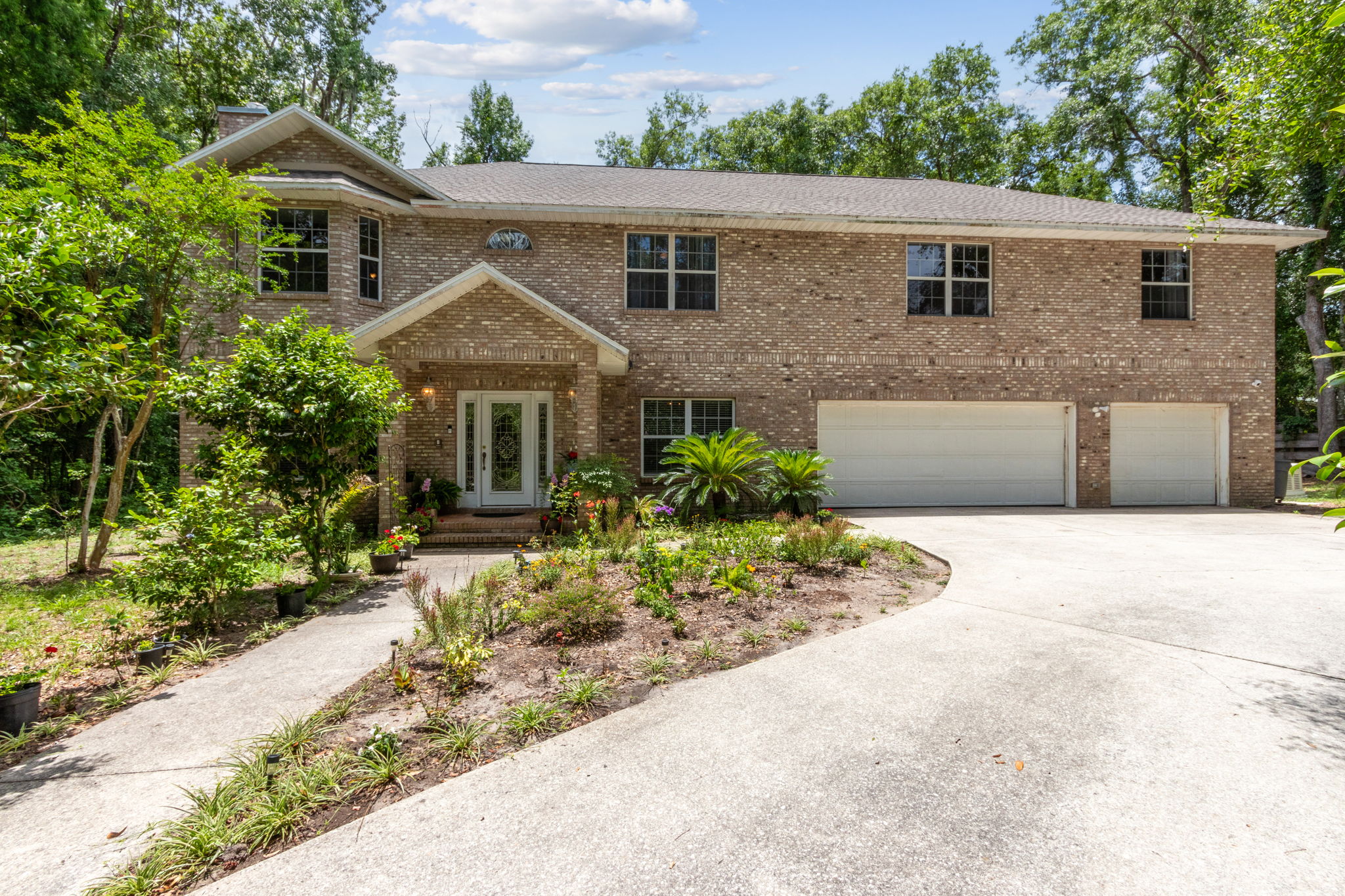 Welcome to 5581 County Road 208