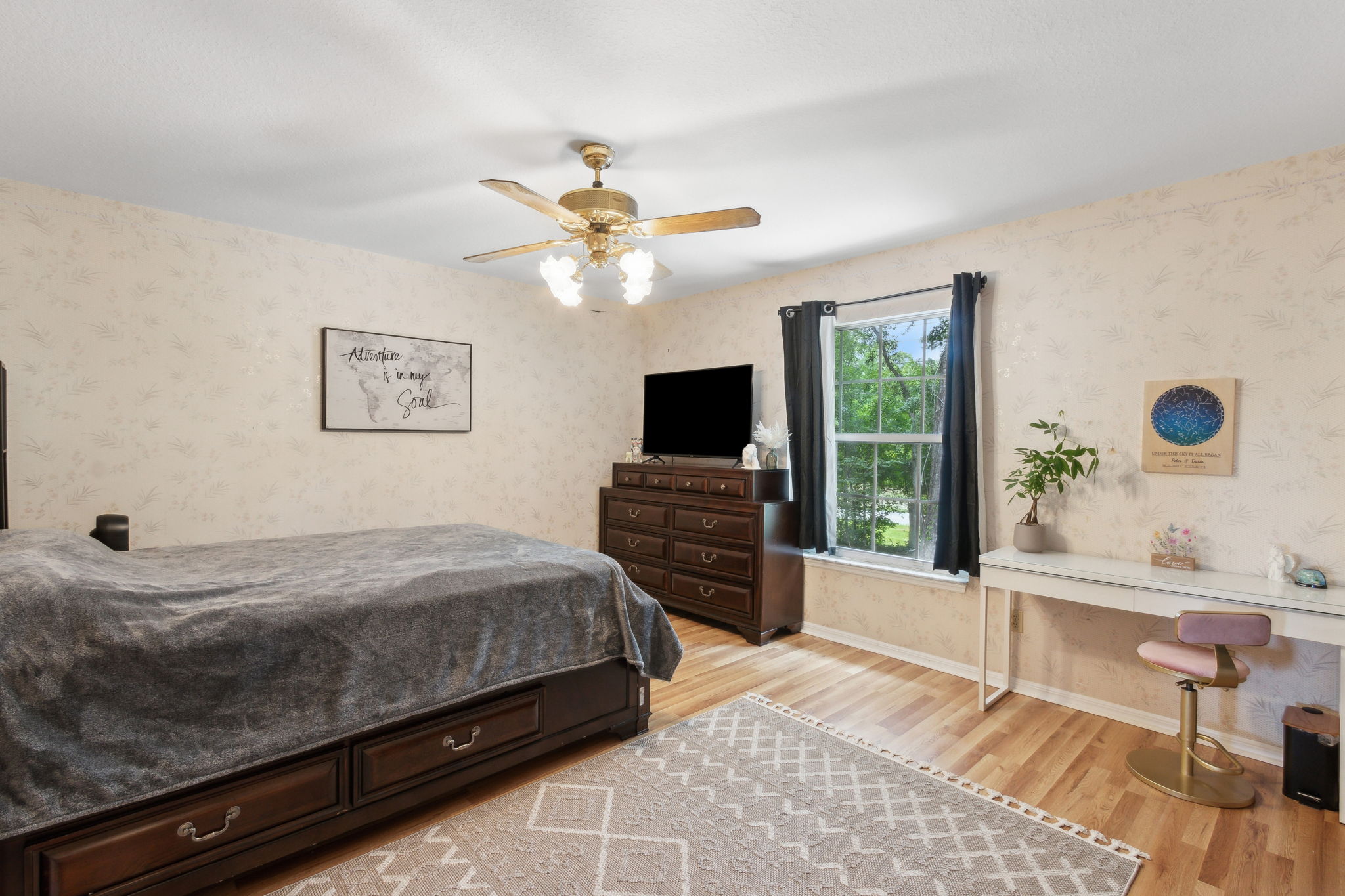 Bedroom