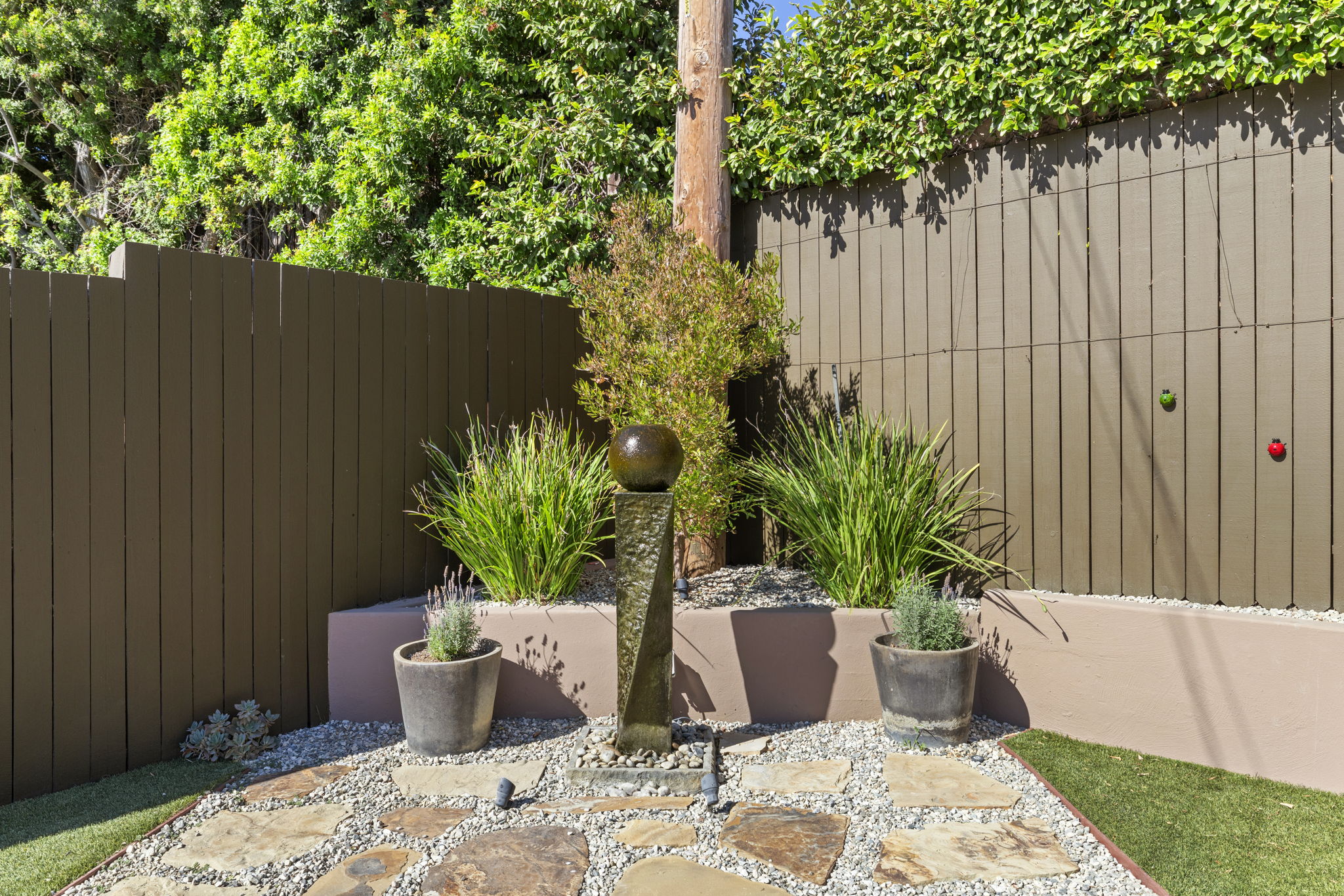  Photo 35