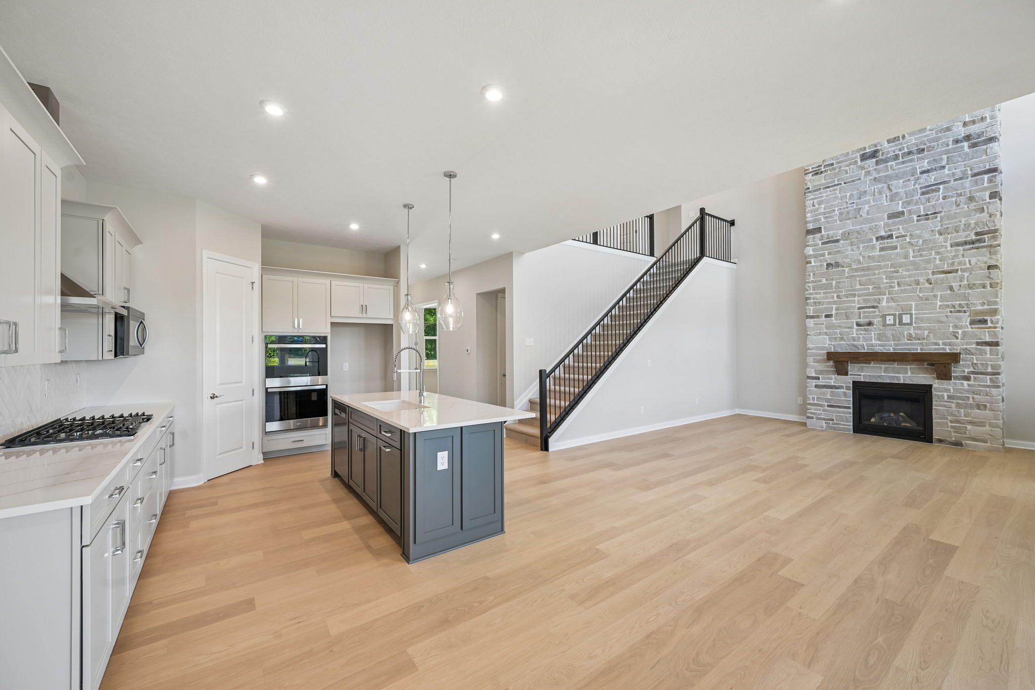5589 Gaston Road-S2006-015