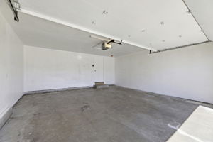  Photo 34