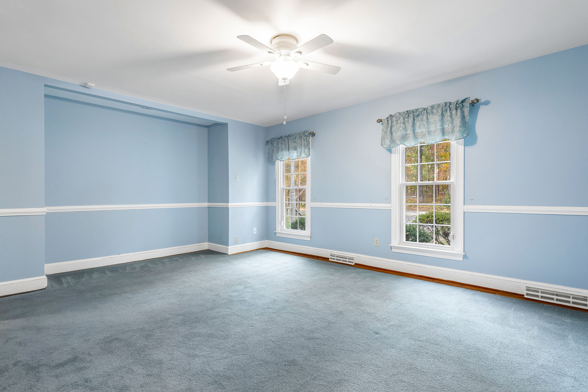 23-1st Floor Primary Bedroom