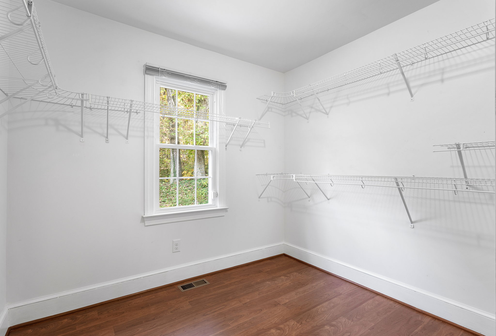 28-1st Floor Primary Closet