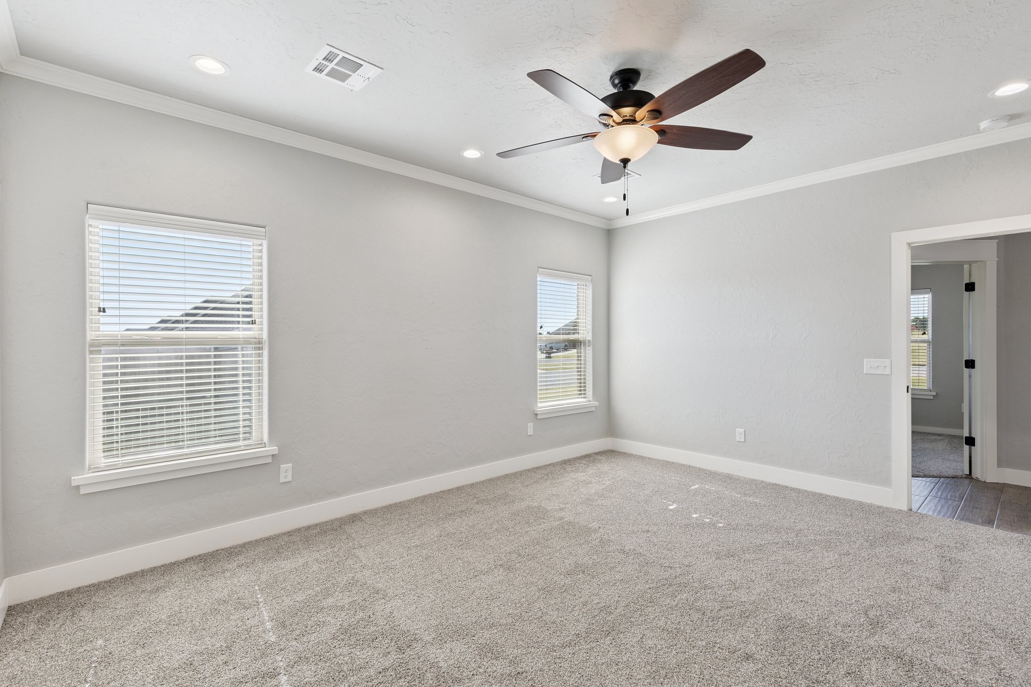 5592 NE Snowy Owl Rd_022.jpg