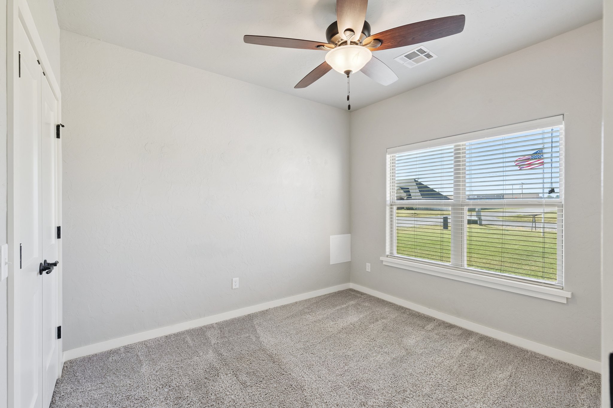 5592 NE Snowy Owl Rd_029.jpg