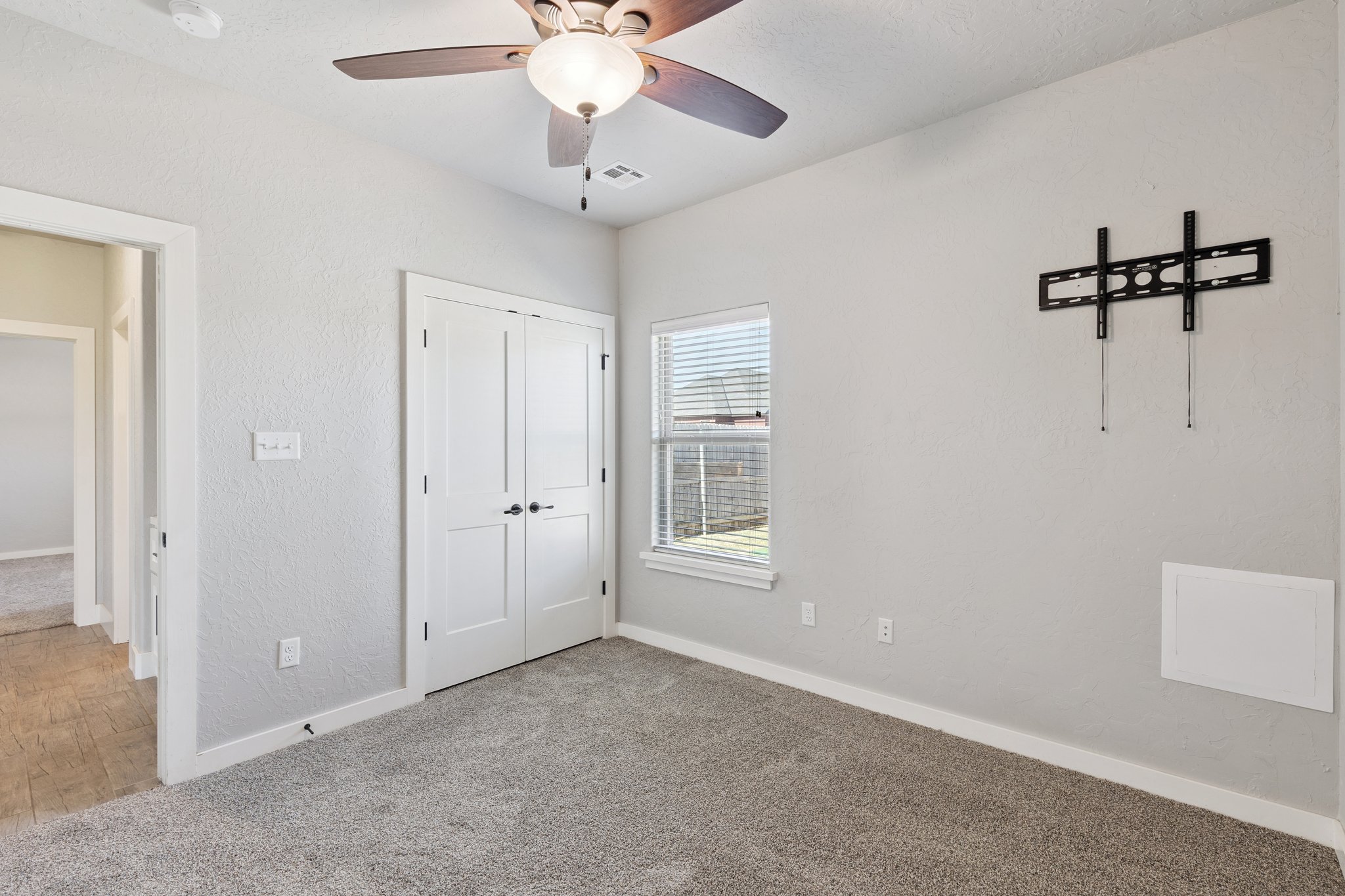 5592 NE Snowy Owl Rd_033.jpg
