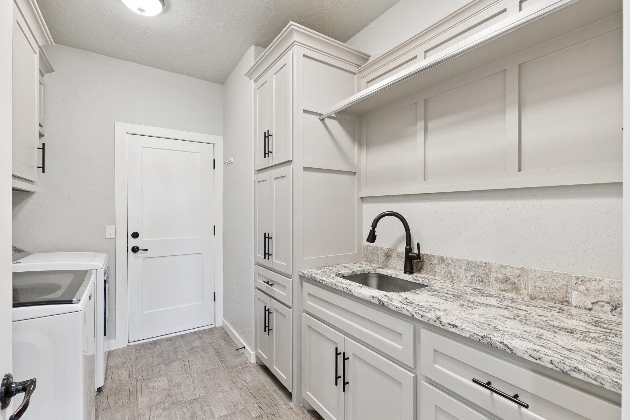 5592 NE Snowy Owl Rd_040.jpg