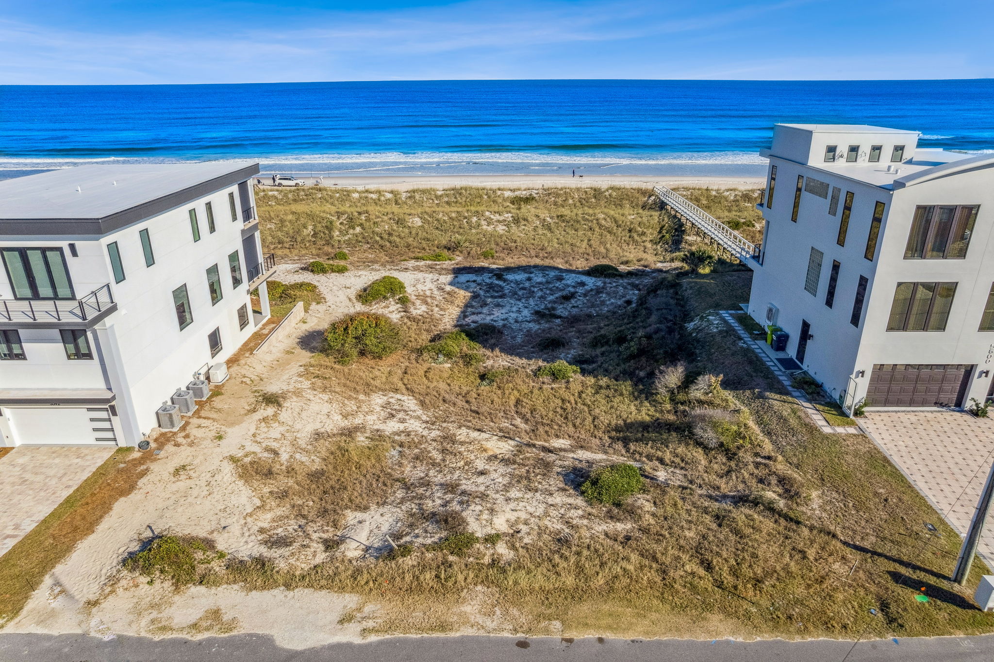 ... and convenient access to public water and sewer.