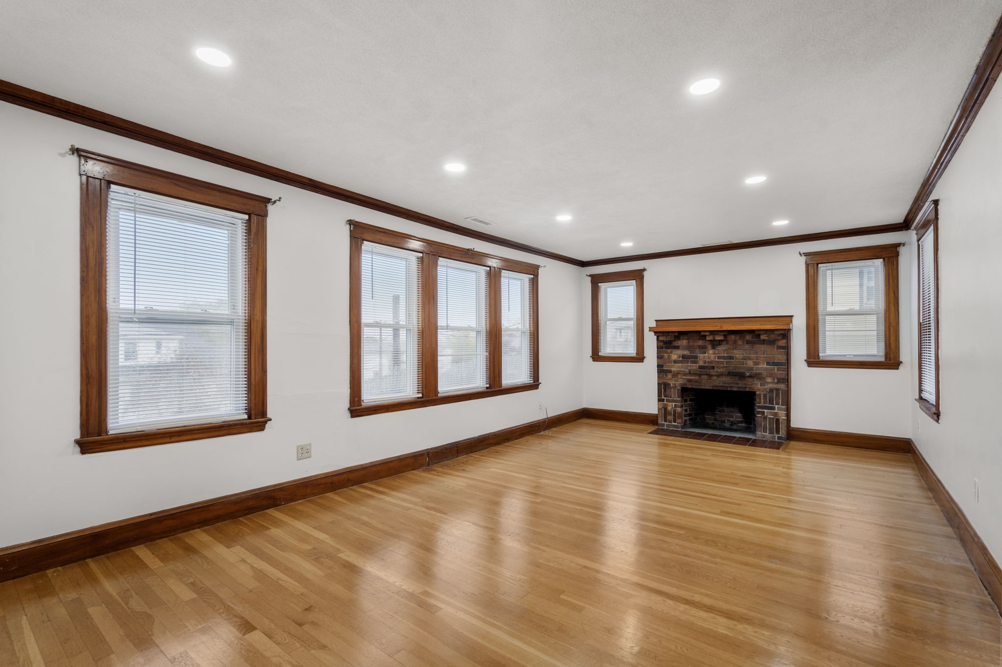 Interior (3 of 39)