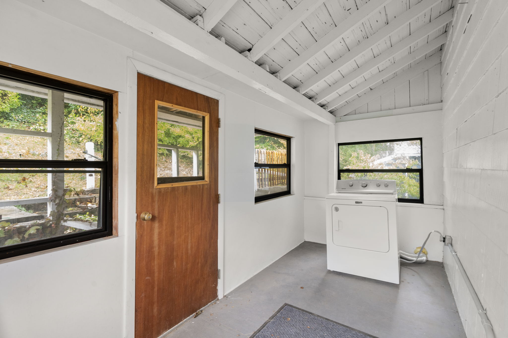 Interior (17 of 39)