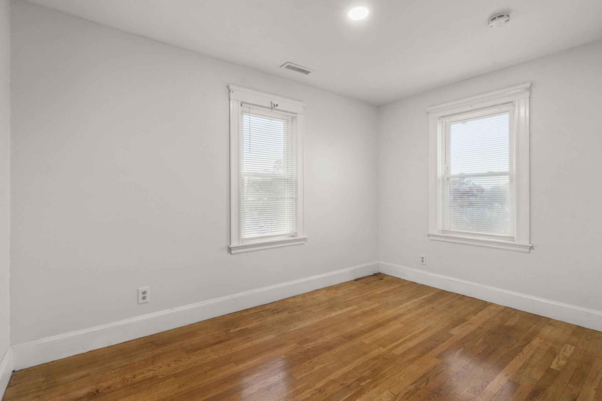 Interior (1 of 39)