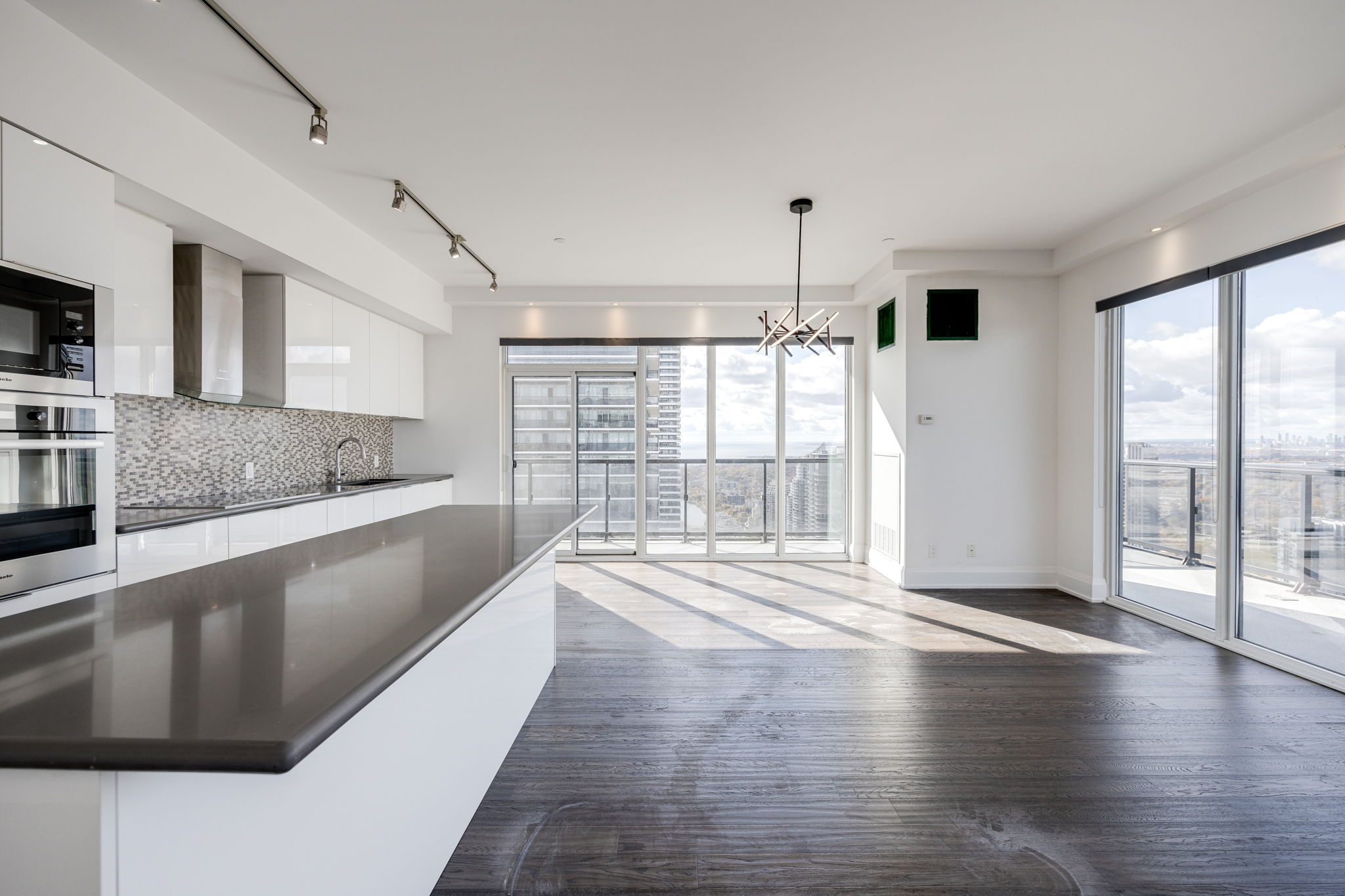 Toronto property showcase — delivered property photograph 5