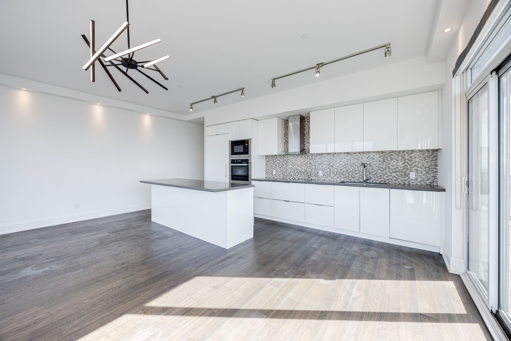 Toronto property showcase — delivered property photograph 8