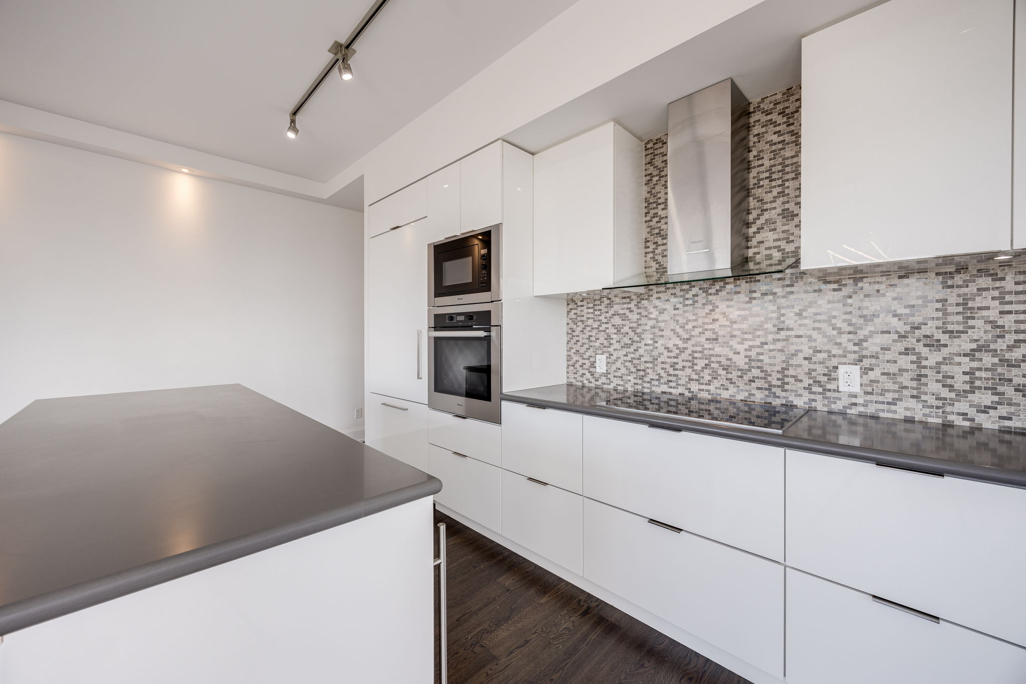 Toronto property showcase — delivered property photograph 9