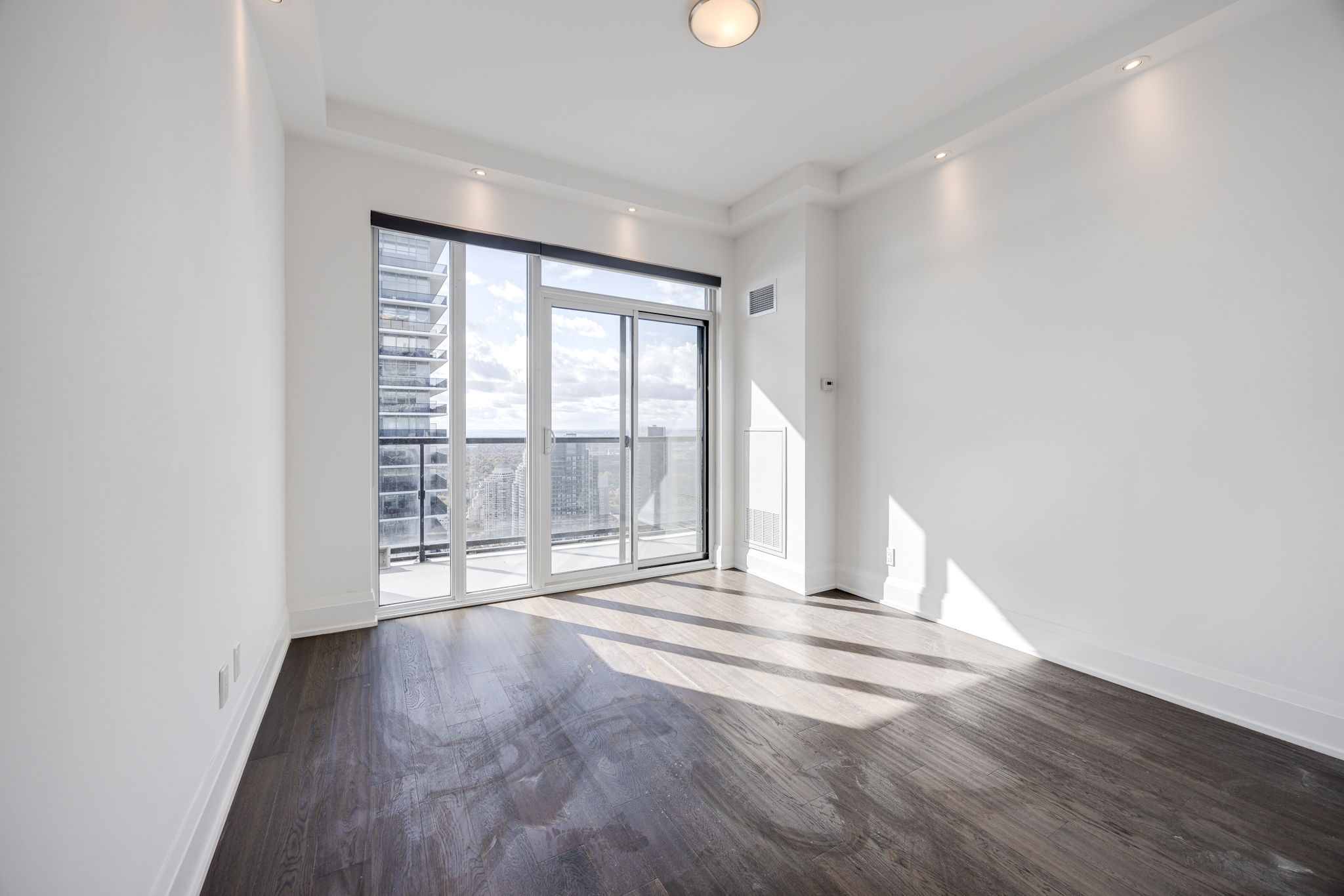 Toronto property showcase — delivered property photograph 18